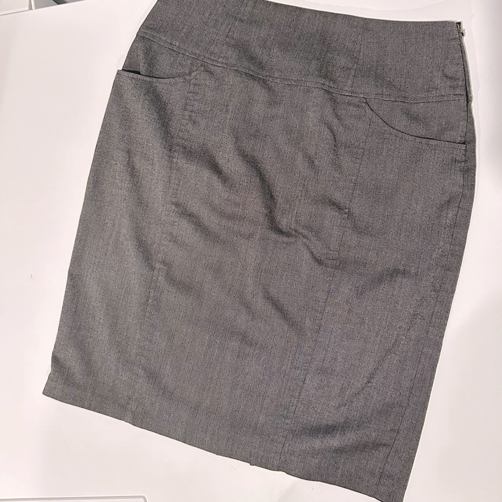 Candie’s Pencil Skirt with Pockets